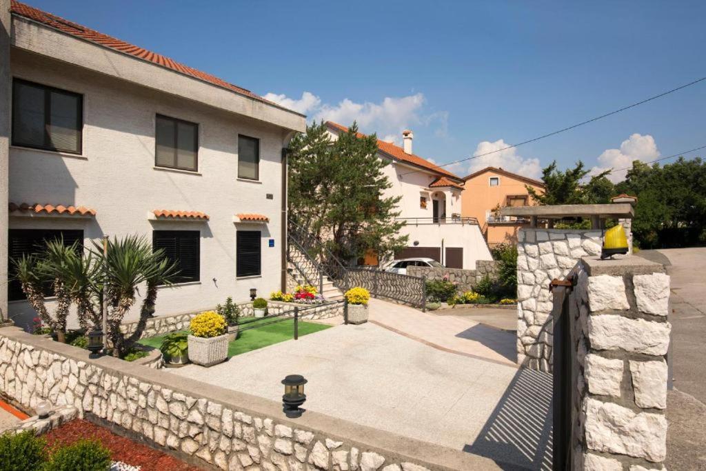 Vrata Jadrana 1 Apartment Rijeka Bagian luar foto
