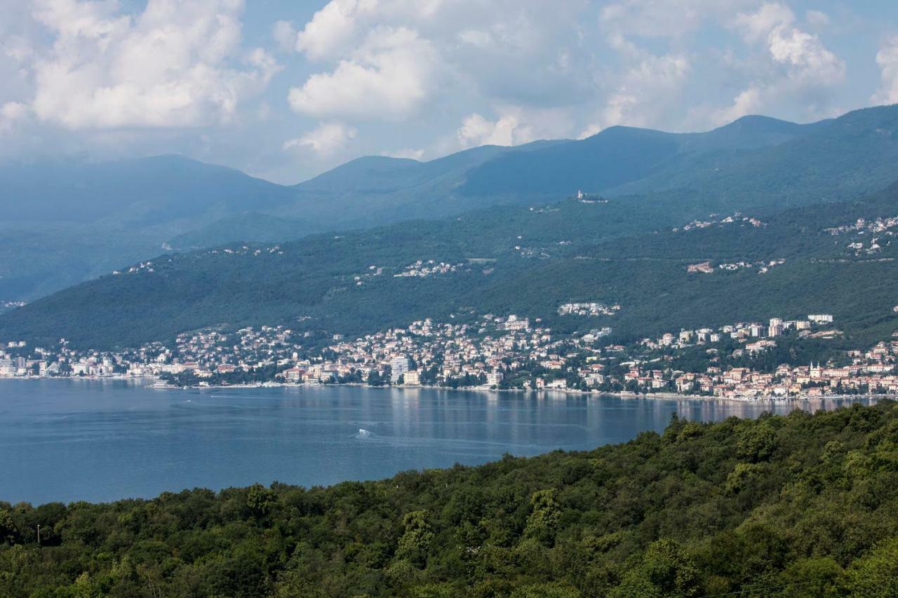 Vrata Jadrana 1 Apartment Rijeka Bagian luar foto