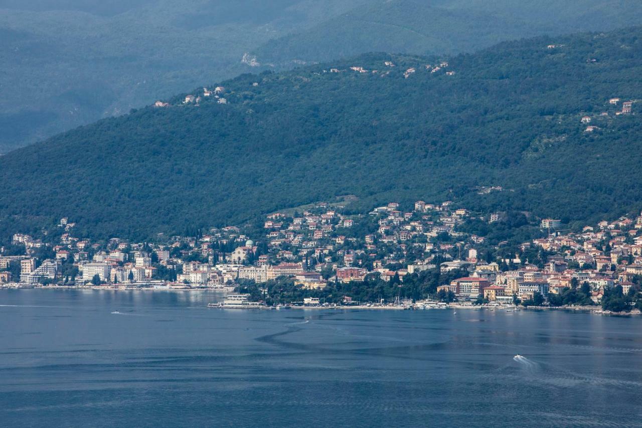Vrata Jadrana 1 Apartment Rijeka Bagian luar foto