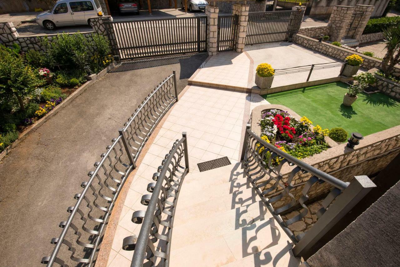 Vrata Jadrana 1 Apartment Rijeka Bagian luar foto
